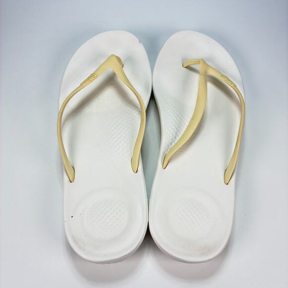 FitFlop iQushion Ergonomic White Flip Flops Comfort Sandals Women’s Size 8 - Picture 5 of 7